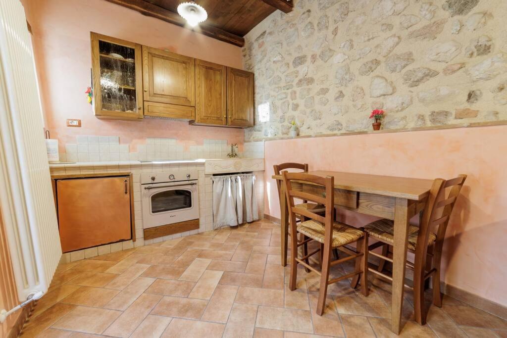 Appartamento Venturini Trevi Ngoại thất bức ảnh
