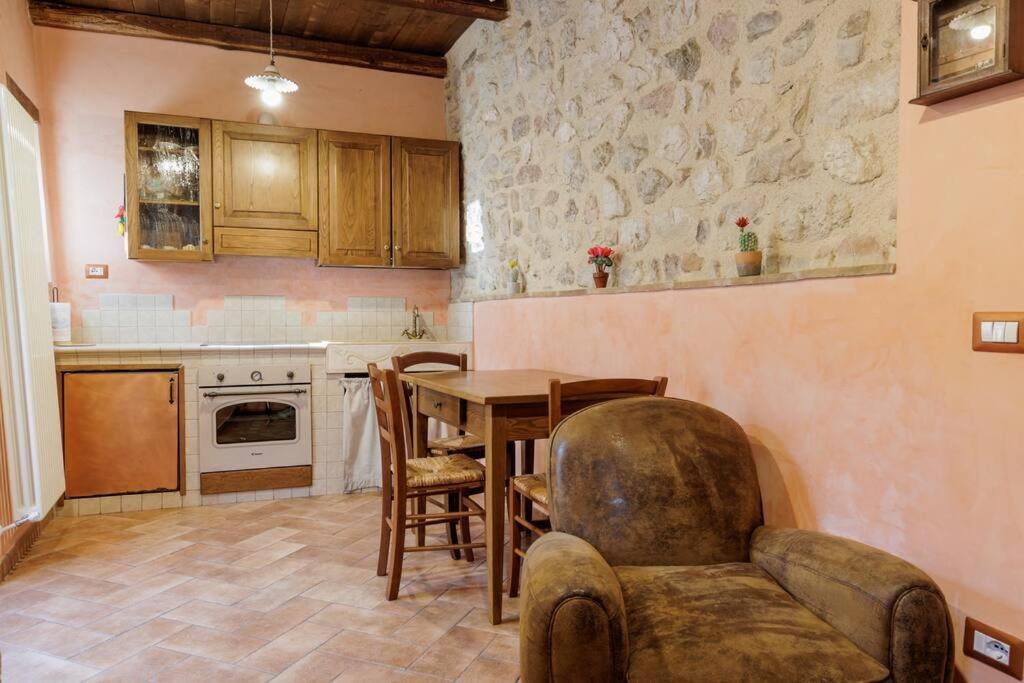Appartamento Venturini Trevi Ngoại thất bức ảnh